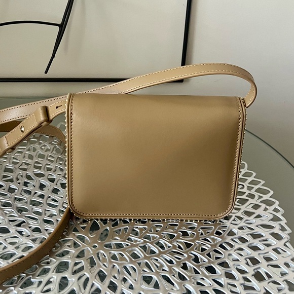 Salvatore Ferragamo Vara Bow Small Leather Crossbody Bag Camel w Gold Accent New - Picture 16 of 16